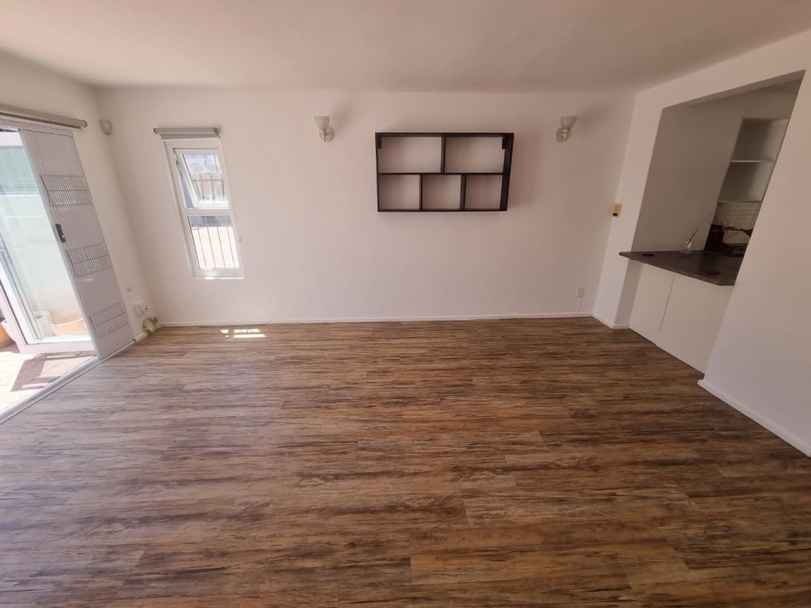 2 Bedroom Property for Sale in Claremont Upper Western Cape